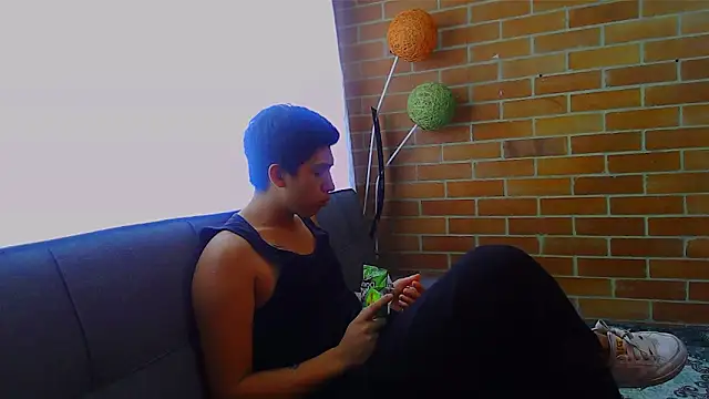 Snapshot of ethann2_ chatting on April 2026 04:04:02 PM ethann2 online show from April 2026 04:04:02 PM