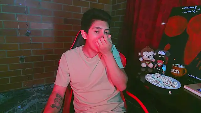 Snapshot of ethann2_ chatting on April 2026 07:50:02 AM ethann2 online show from April 2026 07:50:02 AM