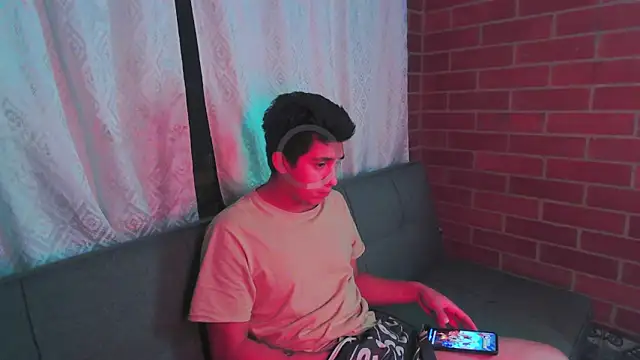 Snapshot of ethann2_ chatting on April 2026 03:59:01 AM ethann2 online show from April 2026 03:59:01 AM