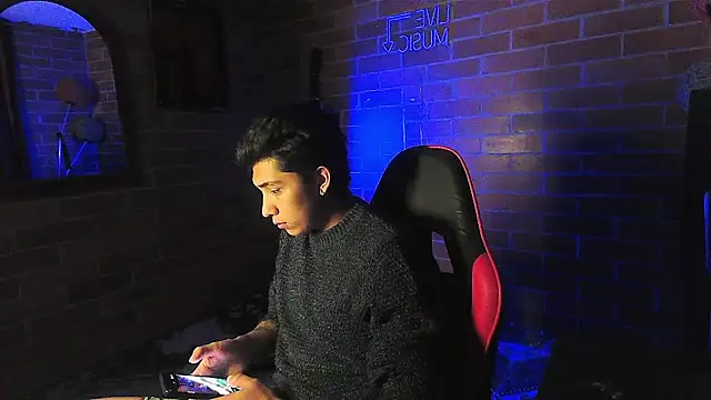 Snapshot of ethann2_ chatting on April 2026 06:22:01 AM ethann2 online show from April 2026 06:22:01 AM