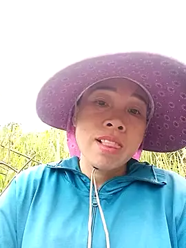 Snapshot of Vily-lonely chatting on April 2026 10:19:01 AM Vily-lonely online show from April 2026 10:19:01 AM