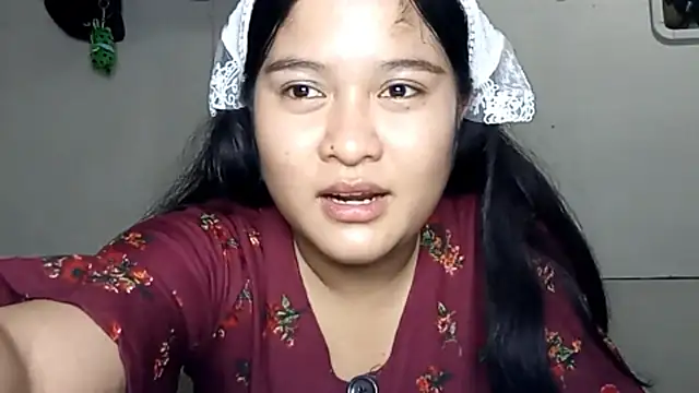 BrandeePhatdouang online show from April 2026 06:19:01 AM