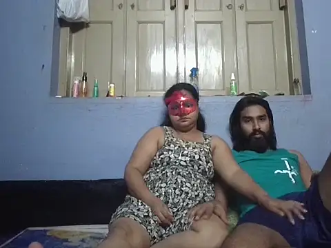 Naina1994 online show from May 2026 08:41:01 AM