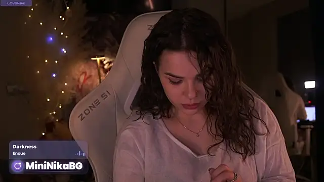  MiniNika  online show from April 2026 04:58:02 PM