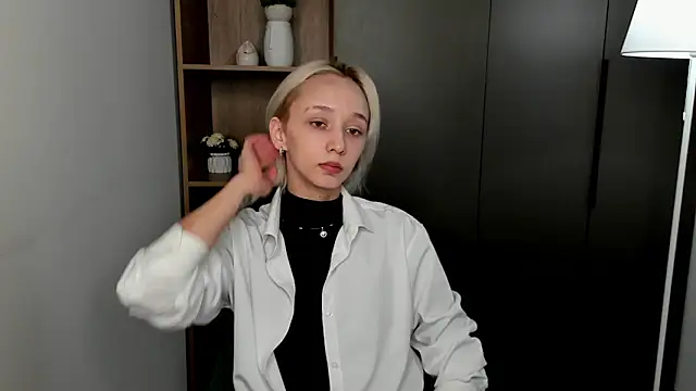 Snapshot of TeshaDurrell chatting on March 2026 08:48:01 AM TeshaDurrell online show from March 2026 08:48:01 AM