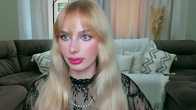 blonde  flirt online show from April 2026 05:18:02 AM