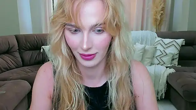 blonde  flirt online show from April 2026 01:07:01 PM