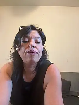 Snapshot of AngelicaLaTentatrice chatting on April 2026 10:15:02 AM AngelicaLaTentatrice online show from April 2026 10:15:02 AM