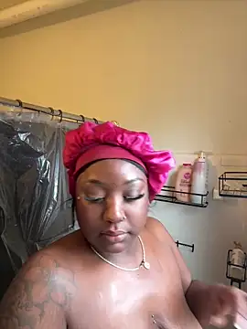 VERALONGG online show from May 2026 06:01:02 PM