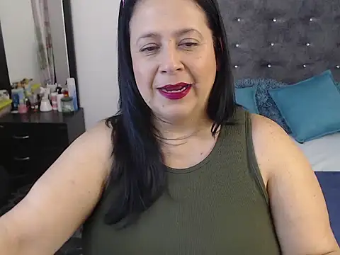Snapshot of carlareyesk977 chatting on April 2026 03:09:01 PM carlareyesk977 online show from April 2026 03:09:01 PM