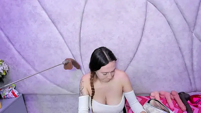 Luxurious breastfeeder online show from March 2026 12:38:02 PM