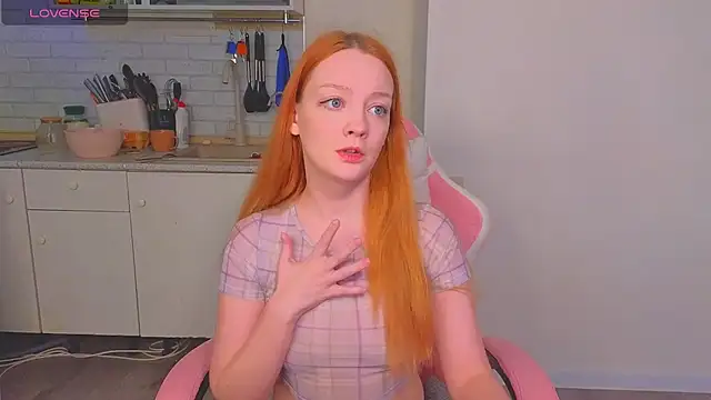 Snapshot of Sun__shiine chatting on April 2026 02:47:02 PM Sun shiine online show from April 2026 02:47:02 PM