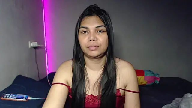 yourhotasiantrann online show from April 2026 07:00:01 PM