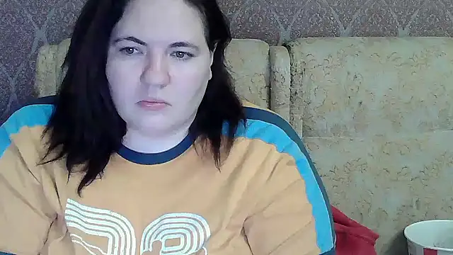 AmirahLaveyQx online show from April 2026 08:18:01 PM