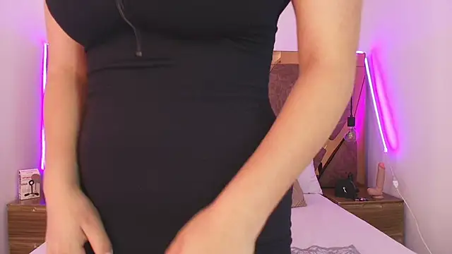 bella swwan  online show from May 2026 06:02:01 PM