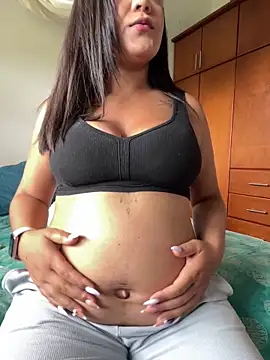 carolina flor online show from April 2026 05:43:02 PM