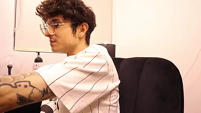 Tyler Blade online show from April 2026 11:21:02 PM