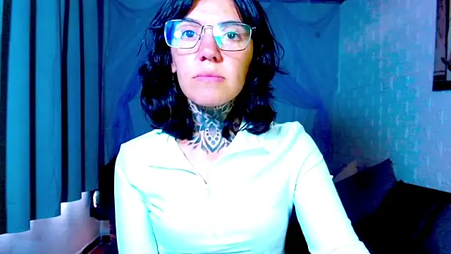 Snapshot of LannieGonzales chatting on April 2026 06:38:01 PM LannieGonzales online show from April 2026 06:38:01 PM