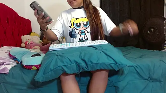 Snapshot of Ariana_Dirty_Kitten chatting on April 2026 01:25:01 AM Ariana Dirty Kitten online show from April 2026 01:25:01 AM