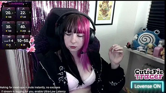 CutieTracer online show from May 2026 07:54:02 PM