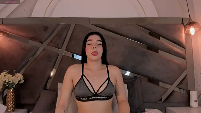 Chloee Parkerr online show from April 2026 03:53:02 AM