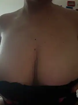 Snapshot of Ruby_secrets chatting on March 2026 10:21:02 PM Ruby secrets online show from March 2026 10:21:02 PM