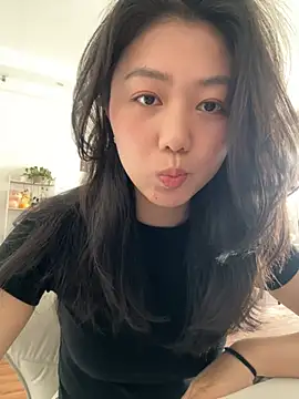 Snapshot of Shanshan_1267 chatting on April 2026 03:53:02 AM Shanshan 1267 online show from April 2026 03:53:02 AM