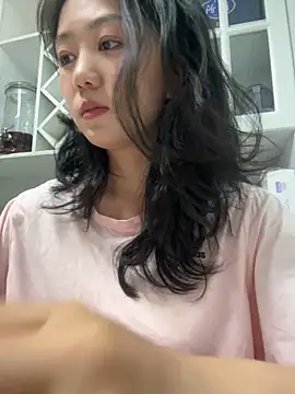 Snapshot of Shanshan_1267 chatting on May 2026 02:58:01 PM Shanshan 1267 online show from May 2026 02:58:01 PM