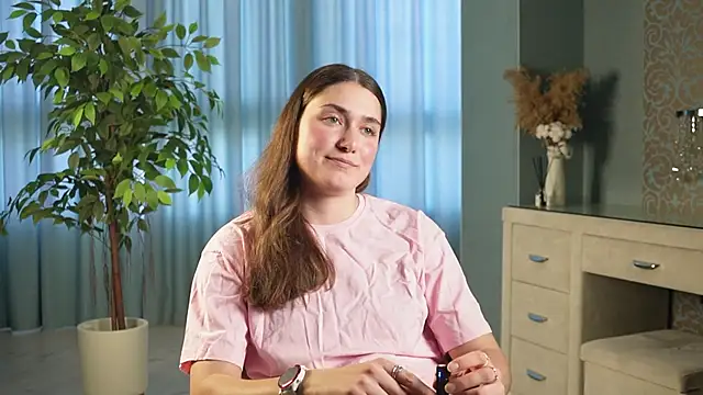 WeiReece online show from April 2026 09:43:02 AM