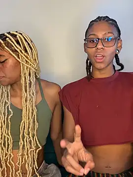 Sun lynx Love online show from April 2026 10:11:02 PM