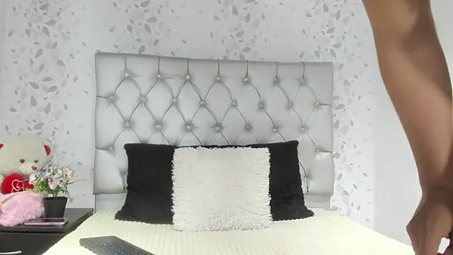 Snapshot of brenda_sofia69 chatting on May 2026 12:54:02 PM brenda sofia69 online show from May 2026 12:54:02 PM