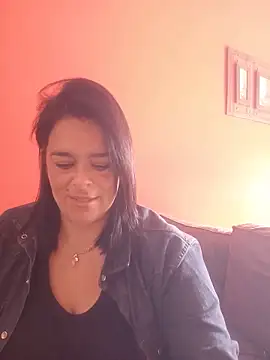 lucianamorocha online show from June 2026 04:09:01 PM