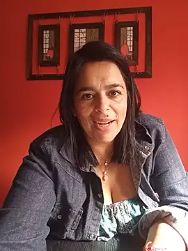 lucianamorocha online show from June 2026 04:23:01 PM