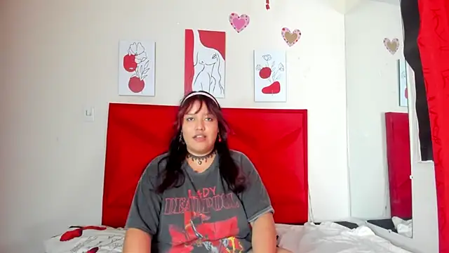 Snapshot of AleSweet_1 chatting on April 2026 01:26:01 PM AleSweet 1 online show from April 2026 01:26:01 PM