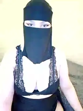 Queen Lola online show from April 2026 02:56:02 PM