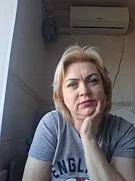 SylvieGold453 online show from May 2026 10:22:02 AM