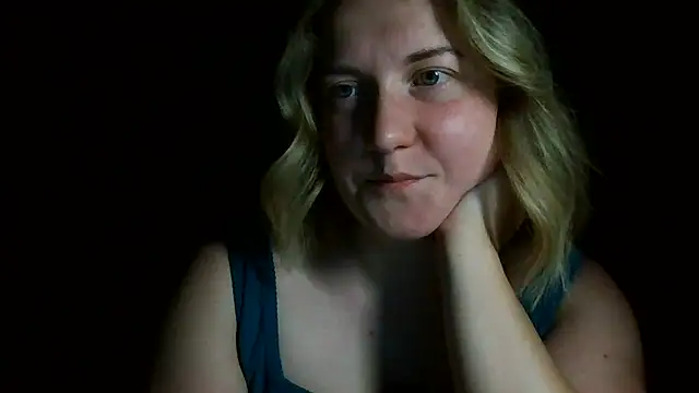 TinaKittyX online show from May 2026 07:34:02 PM