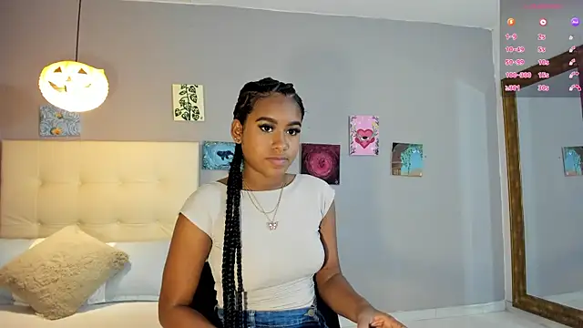Snapshot of Melaniaa_Roussee chatting on May 2026 02:17:01 AM Melaniaa Roussee online show from May 2026 02:17:01 AM