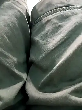 yourdreamman007  online show from April 2026 05:43:01 PM