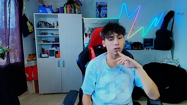 young liam online show from April 2026 04:48:01 PM