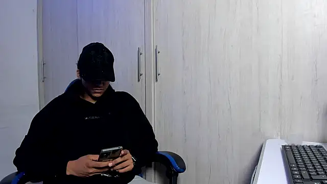 dante martinez online show from April 2026 08:25:02 PM