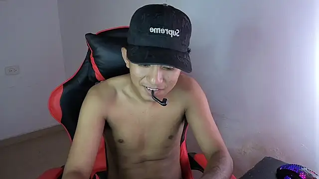 darknigthx online show from April 2026 01:42:02 AM