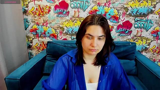 Alisa Froks online show from April 2026 01:25:01 AM