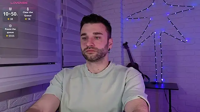 Snapshot of DaddySlava chatting on May 2026 06:25:01 PM DaddySlava online show from May 2026 06:25:01 PM
