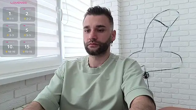 Snapshot of DaddySlava chatting on June 2026 05:32:01 PM DaddySlava online show from June 2026 05:32:01 PM