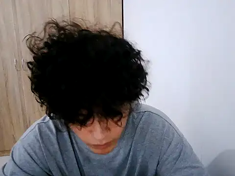 normalboy16 online show from April 2026 08:53:01 PM