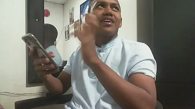 ChocolaticoBoy online show from April 2026 11:24:01 PM