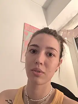 ulika 200419 online show from May 2026 01:11:02 AM
