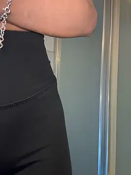 latinacaro- online show from May 2026 06:55:02 AM