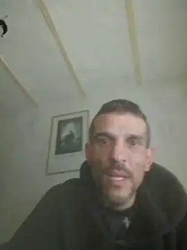 Guillelp online show from May 2026 11:21:02 PM